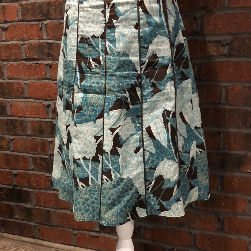 Ann Taylor Factory A-line skirt. Size 6.